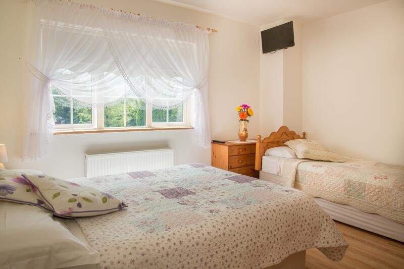 Гостевой дом Shannon Breeze Self - Catering Labbadiha Bridge-14