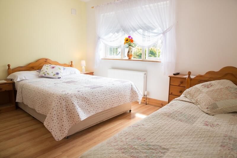 Гостевой дом Shannon Breeze Self - Catering Labbadiha Bridge-24
