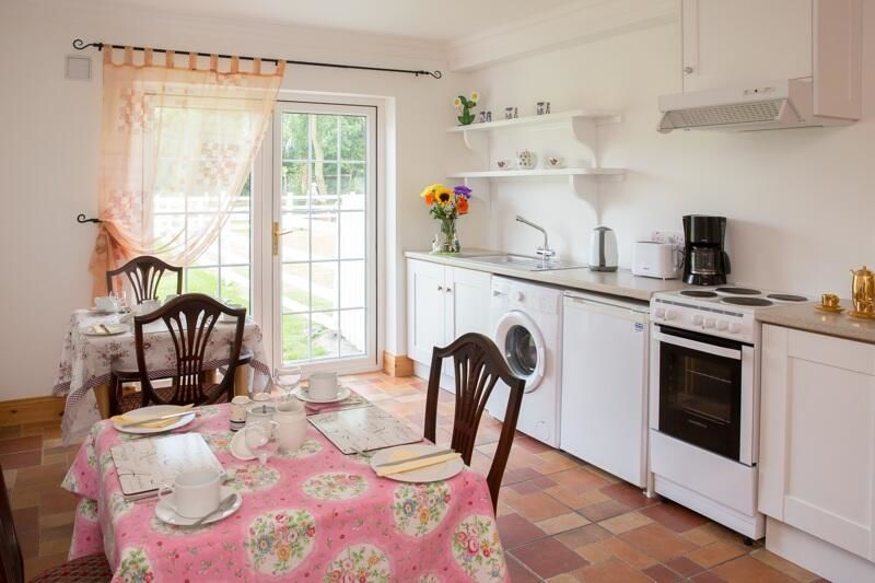Гостевой дом Shannon Breeze Self - Catering Labbadiha Bridge