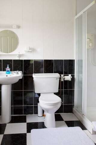 Гостевой дом Shannon Breeze Self - Catering Labbadiha Bridge-5